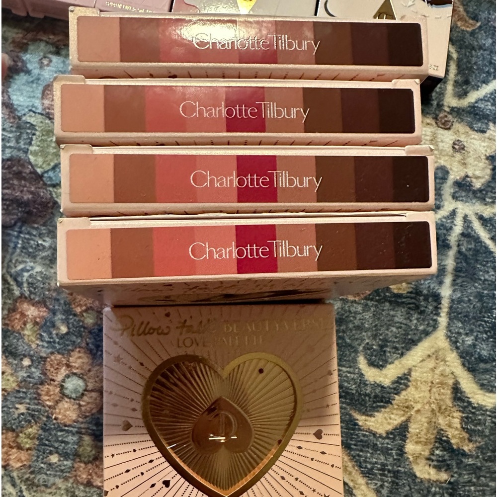 Charlotte tilbury eyeshadow palette